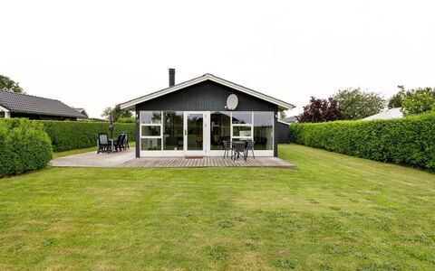 Blesse - 250M from the Sea: Dak, Huis, Huis, Verblijf, Deur, Siding, Dek, Veranda, Plank, Hardwood