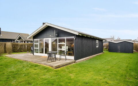 Blesse - 250M from the Sea: Dak, Huis, Huis, Verblijf, Deur, Siding, Dek, Veranda, Plank, Hardwood