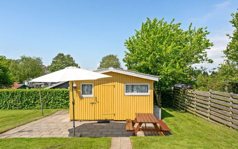 Albantine - 150M from the Sea: Dak, Huis, Huis, Verblijf, Deur, Siding, Dek, Veranda, Plank, Hardwood