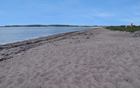 Inge - 300M from the Sea: Blauw, Struik, Verblijf, Groundcover, Tuin, Landgoed, Schaduw, Landscaping, Boerderij, Eco Hotel