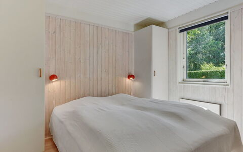 Eriksine - 150M from the Sea: Muur, Hout, Flooring, Slaapkamer, Plafond, Interieur Ontwerp, Verdieping, Bed, Kamer, Huis