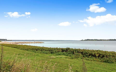 Cara - 200M from the Sea: Dak, Huis, Huis, Verblijf, Siding, Landgoed, Oprit, Garden Gebouwen, Werf, Schuur