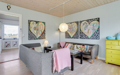 Ewelina - 15Km from the Sea: Meubilair, Interieur Ontwerp, Flooring, Verdieping, Bankstel, Hout, Woonkamer, Kamer, Plafond, Huis