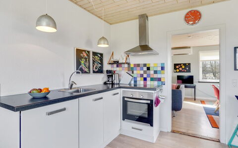 Ewelina - 15Km from the Sea: Interieur Ontwerp, Flooring, Keuken, Plafond, Verdieping, Hout, Meubilair, Kamer, Major Appliance, Countertop