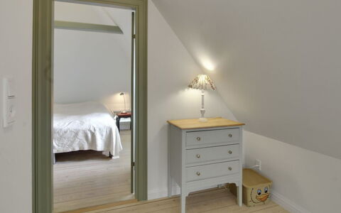 Ingulf - 18Km from the Sea: Blauw, Struik, Verblijf, Groundcover, Tuin, Landgoed, Schaduw, Landscaping, Boerderij, Eco Hotel