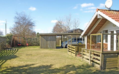 Ascan - 50M from the Sea: Dak, Verblijf, Garden Gebouwen, Backyard, Werf, Siding, Schuur, Veranda, Gazon, Hek