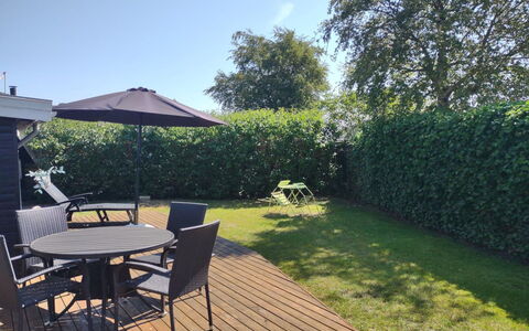 Tyyni - 75M from the Sea: Dak, Huis, Huis, Verblijf, Siding, Landgoed, Oprit, Garden Gebouwen, Werf, Schuur