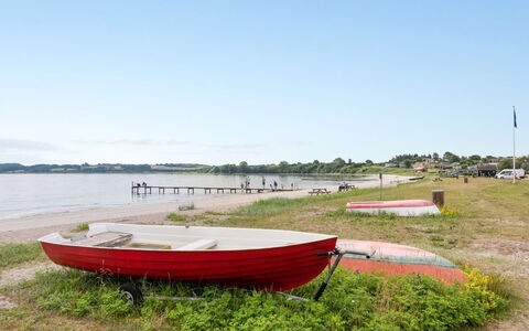 Dolores - 100M from the Sea: Dak, Huis, Huis, Verblijf, Deur, Siding, Dek, Veranda, Plank, Hardwood