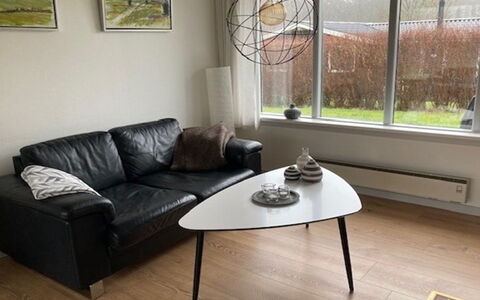 Luise - 800M from the Sea: Dak, Huis, Huis, Verblijf, Deur, Siding, Dek, Veranda, Plank, Hardwood
