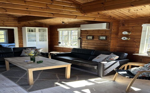 Ernestine - 500M to the Fjord: Appartement, Schaduw, Balkon, Stoel, Hek, Buitenmeubels, Aluminium, Kunstgras