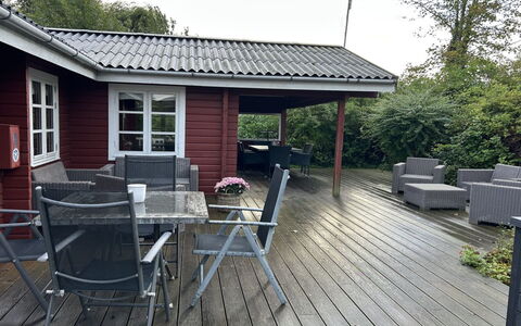 Ernestine - 500M to the Fjord: Appartement, Schaduw, Balkon, Stoel, Hek, Buitenmeubels, Aluminium, Kunstgras