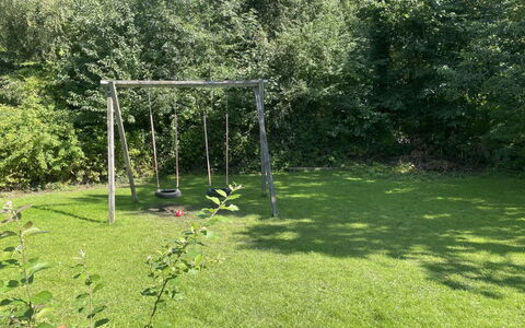 Ernestine - 500M to the Fjord: Appartement, Schaduw, Balkon, Stoel, Hek, Buitenmeubels, Aluminium, Kunstgras