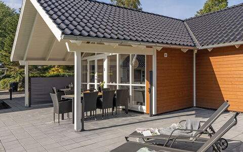 Hellena - 90M from the Sea: Architectuur, Dak, Huis, Samengesteld Materiaal, Daylighting, Siding, Oprit