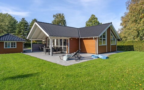 Hellena - 90M from the Sea: Architectuur, Dak, Huis, Samengesteld Materiaal, Daylighting, Siding, Oprit