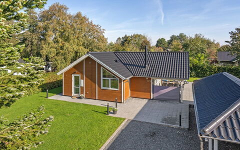 Hellena - 90M from the Sea: Architectuur, Dak, Huis, Samengesteld Materiaal, Daylighting, Siding, Oprit