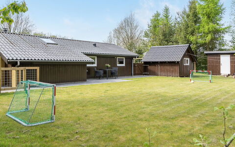 Kea - 30Km from the Sea: Gebouw, Dak, Huis, Huis, Verblijf, Land Lot, Landelijk Gebied, Siding, Backyard, Gazon