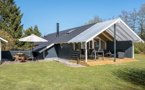 Snefrid - 12Km from the Sea: Plafond, Flooring, Interieur Ontwerp, Verdieping, Samengesteld Materiaal, Meubilair, Toevlucht, Hotel, Ontwerp, Daylighting
