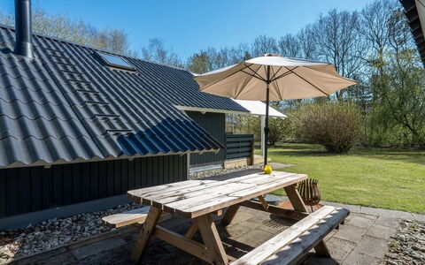 Snefrid - 12Km from the Sea: Plafond, Flooring, Interieur Ontwerp, Verdieping, Samengesteld Materiaal, Meubilair, Toevlucht, Hotel, Ontwerp, Daylighting