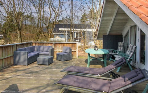 Carlotta - 12Km from the Sea: Flooring, Verdieping, Plafond, Interieur Ontwerp, Countertop, Keuken, Cabinetry, Kamer, Major Appliance, Lichte Inrichting