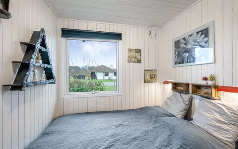 Fritzie - 600M to the Fjord: Hout, Slaapkamer, Laken, Bedding, Bed, Hardwood, Plank, Beits, Bed Frame, Linens