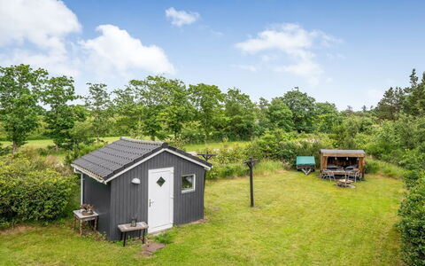 Valentin - 400M to the Fjord: Appartement, Schaduw, Balkon, Stoel, Hek, Buitenmeubels, Aluminium, Kunstgras