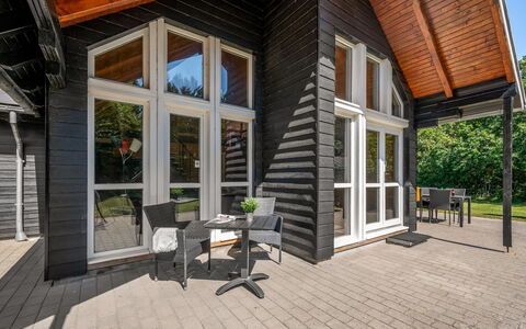 Yvonna - 350M to the Fjord: Hout, Siding, Verblijf, Hardwood, Plank, Veranda, Landgoed, Ontwerp, Beits