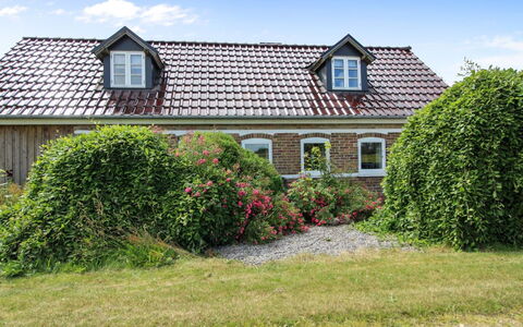 Malene - 700M to the Fjord: Dak, Huis, Huis, Verblijf, Siding, Landgoed, Oprit, Garden Gebouwen, Werf, Schuur