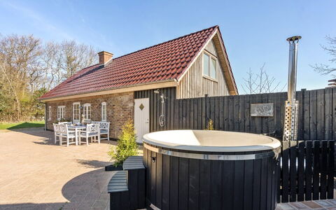 Malene - 700M to the Fjord: Dak, Huis, Huis, Verblijf, Siding, Landgoed, Oprit, Garden Gebouwen, Werf, Schuur