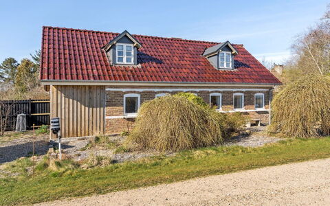 Malene - 700M to the Fjord: Dak, Huis, Huis, Verblijf, Siding, Landgoed, Oprit, Garden Gebouwen, Werf, Schuur