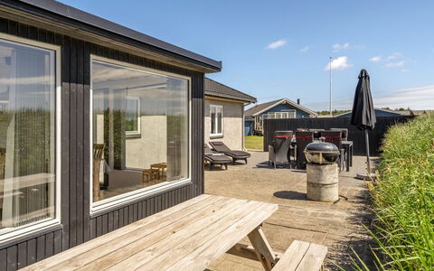 Ludwik - 150M from the Sea: Architectuur, Dak, Huis, Samengesteld Materiaal, Daylighting, Siding, Oprit