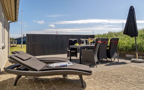 Ludwik - 150M from the Sea: Architectuur, Dak, Huis, Samengesteld Materiaal, Daylighting, Siding, Oprit