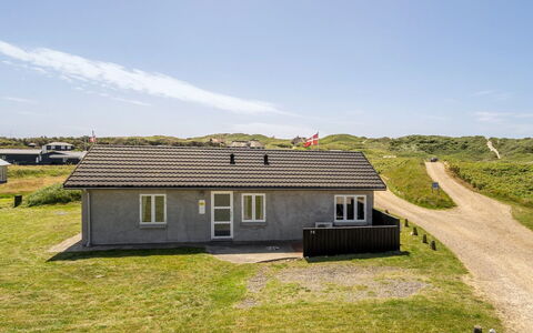 Ludwik - 150M from the Sea: Architectuur, Dak, Huis, Samengesteld Materiaal, Daylighting, Siding, Oprit
