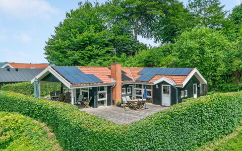 Algot - 100M to the Fjord: Dak, Huis, Huis, Verblijf, Siding, Landgoed, Oprit, Garden Gebouwen, Werf, Schuur