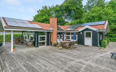 Algot - 100M to the Fjord: Dak, Huis, Huis, Verblijf, Siding, Landgoed, Oprit, Garden Gebouwen, Werf, Schuur