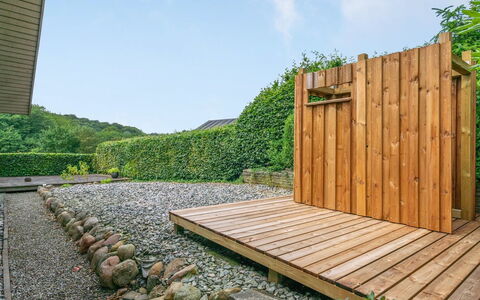 Algot - 100M to the Fjord: Dak, Huis, Huis, Verblijf, Siding, Landgoed, Oprit, Garden Gebouwen, Werf, Schuur