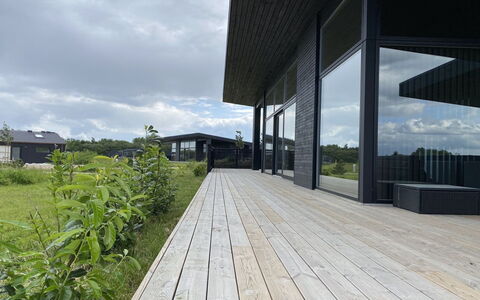 Anelle - 500M from the Sea: Verblijf, Huis, Huis, Dak, Veranda, Landgoed, Siding, Garden Gebouwen, Boerderij, Werf