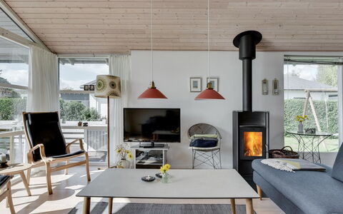 Hilmer - from the Sea: Flooring, Hout, Verdieping, Interieur Ontwerp, Meubilair, Plafond, Houten Vloer, Woonkamer, Verlichting, Stoel