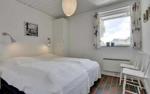 Hilmer - from the Sea: Muur, Interieur Ontwerp, Plafond, Slaapkamer, Flooring, Verdieping, Bed, Meubilair, Lichte Inrichting, Kamer