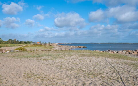 Ekatarina - 125M from the Sea: Lucht, Blauw, Water, Zwemwater, Horizon, Natuurlijke Omgeving, Wolk, Kust,  Felsen\, Kust