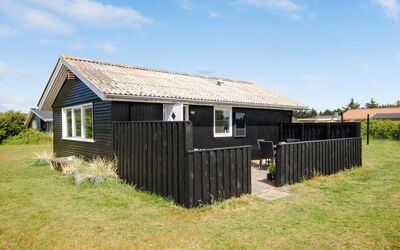 Engelbertine - 900M from the Sea
