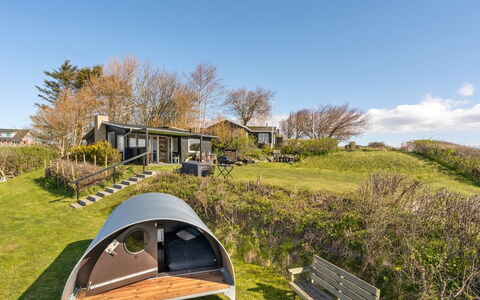 Nielsen - 30M to the Fjord: Gras, Weide, Tuin, Werf, Garden Gebouwen, Park, Schuur, Blokhut, Camping