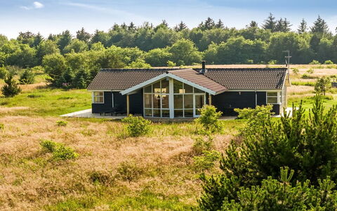 Sulki - 3.5Km from the Sea: Verblijf, Huis, Huis, Dak, Veranda, Landgoed, Siding, Garden Gebouwen, Boerderij, Werf