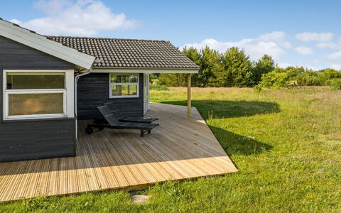 Sulki - 3.5Km from the Sea: Verblijf, Huis, Huis, Dak, Veranda, Landgoed, Siding, Garden Gebouwen, Boerderij, Werf