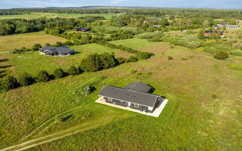 Sulki - 3.5Km from the Sea: Verblijf, Huis, Huis, Dak, Veranda, Landgoed, Siding, Garden Gebouwen, Boerderij, Werf