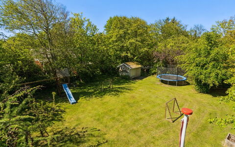 Flugha - 500M to the Fjord: Land Lot, Tuin, Gazon, Werf, Backyard, Landscaping, Park, Garden Gebouwen