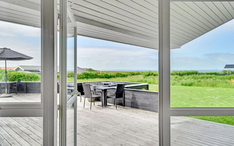 Nahel - 150M to the Fjord: Hout, Huis, Veranda, Dek, Hardwood, Dak, Beits, Houten Vloer, Eco Hotel