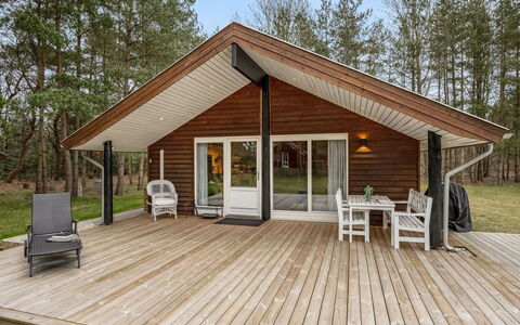 Aman - 700M to the Fjord: Hout, Dak, Huis, Huis, Architectuur, Siding, Land Lot, Verblijf, Schuur, Garden Gebouwen