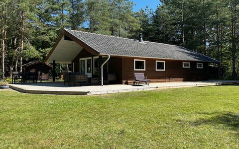 Aman - 700M to the Fjord: Hout, Tuin, Backyard, Land Lot, Huis, Dak, Schaduw, Dek, Hardwood, Werf