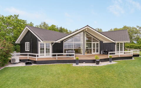 Regnwald - 400M to the Fjord: Huis, Dak, Veranda, Huis, Landgoed, Verblijf, Siding, Boerderij, Ontwerp, Werf