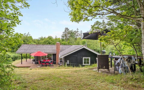 Melissa - 300M to the Fjord: Hout, Huis, Veranda, Dek, Hardwood, Dak, Beits, Houten Vloer, Eco Hotel